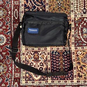 Vintage Panasonic VHS Camcorder Palmcorder Bag shoulder Black
